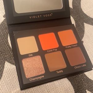 Violet Voss eyeshadow palette